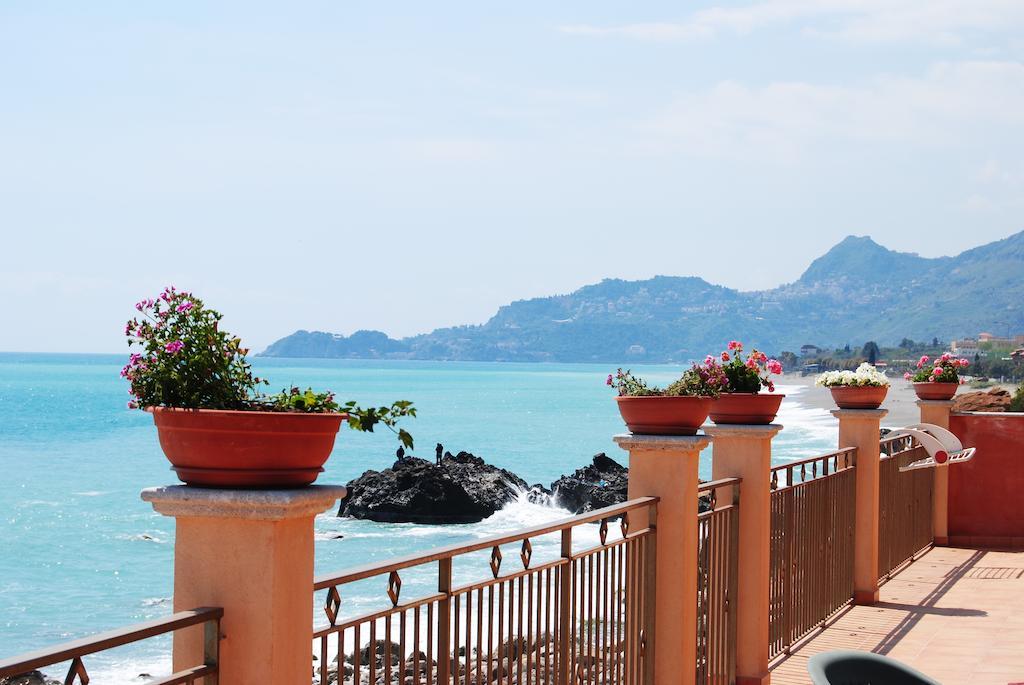 Aparthotel Fondaco Parrino Mare Letojanni